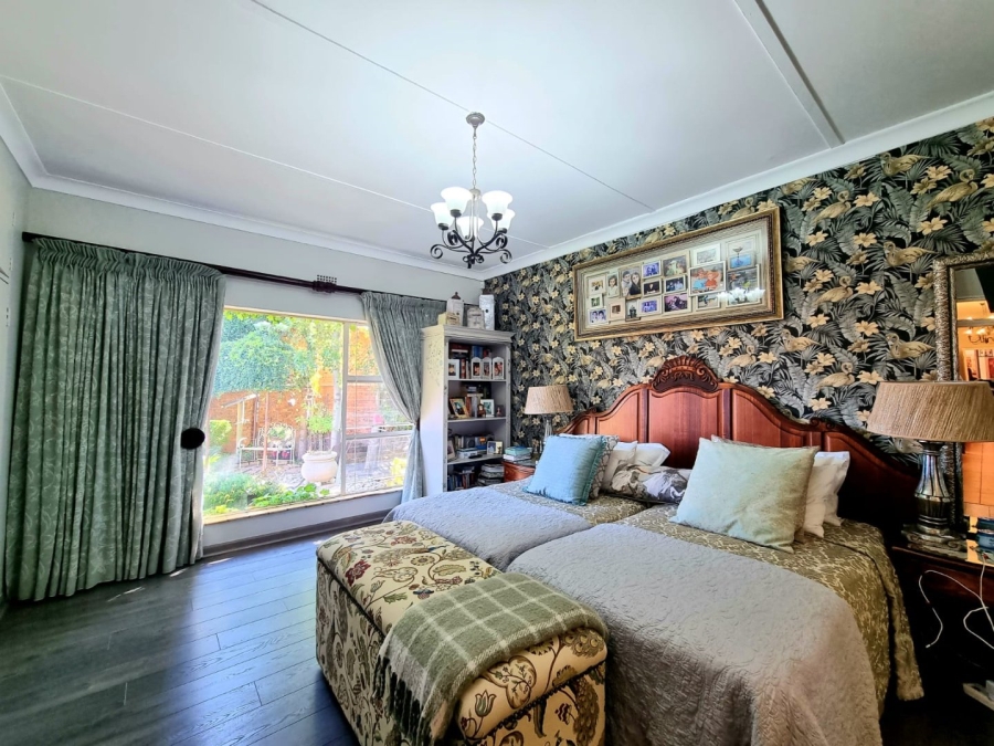 5 Bedroom Property for Sale in Monument Heights Northern Cape